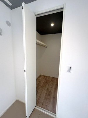 ���[�@���������ߗނ₨�z�c���[�ɕ֗��􂨕������X�b�L���Еt���܂���