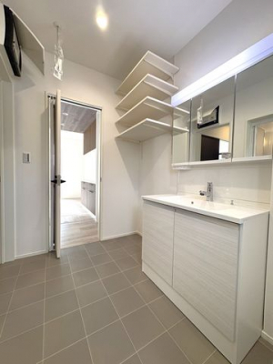 ���ʑ�E���ʏ��@�����ʒE�ߎ�����Ƃ�̂���L���̐��ʒE�ߎ������ʑ�͎g������̗ǂ��O�ʋ��d�l�􋾗��ɂ����[�X�y�[�X�������芮����