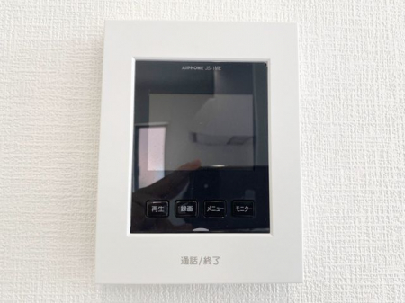 ���̑����ρ@���s�u���j�^�[�t�C���^�[�z�����K��҂��摜�Ɖ����Ŋm�F�ł���A�h�Ɛ��ɗD�ꂽ���S�̃V�X�e����X�b�L���Ƃ����f�U�C���ŁA�ȒP�ɑ��삵�Ă��������܂���