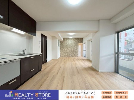 ���r���O�@�����r���O���V�����ŉƋ��C���e���A�I�т��y���݂̈�ł���