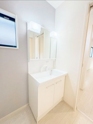 ���ʑ�E���ʏ��@�O�ʋ��^�C�v�Ńw�A�Z�b�g�ɕ֗��Ȑ��ʑ��