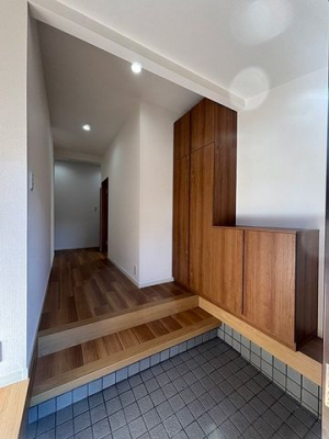 ���ց@�����ց�