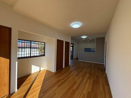 ���r���O�@�����r���O��