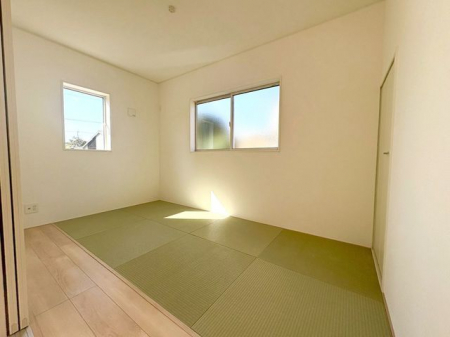 ���̑����ρ@���a�������r���O�ɖʂ����ق��ƈ��炮�a�̋�ԁ􂨎q�l�̎����V�я�◈�q���ɏd�󂷂�ꕔ���ł���