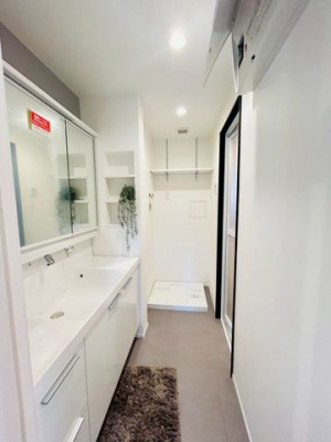 ���ʑ�E���ʏ��@�����ʉ��ϑ䁙�O�ʋ��h���b�T�[�^�C�v�􋾗��ɂ͕֗��Ȏ��[�X�y�[�X��