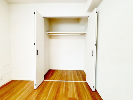 ���[�@���N���[�[�b�g���傫�Ȏ��[�X�y�[�X�����͓I���S�����Ɏ��[���������Ă��邽�߁A�����̗L�����p���ł��܂���