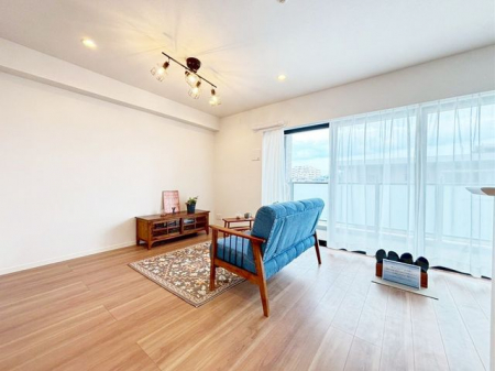 ���r���O�@�����r���O��������œ����͖��邭���ʂ���ǍD�ł��􎩑R�ƉƑ����W�܂�܂���