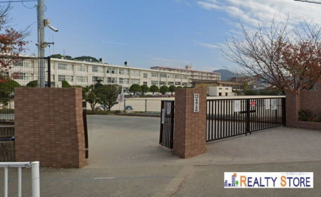 ���ӊ��@�����s�����ŏ��w�Z �k��17���B 1300m