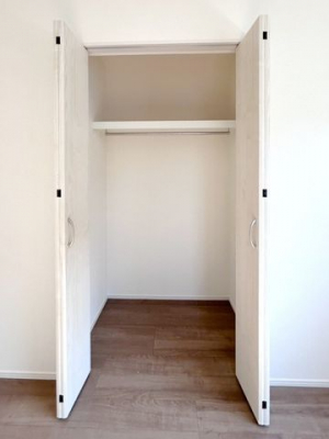 ���[�@���N���[�[�b�g�i6.125���m���j���I�����Ă���̂ŃX�y�[�X�𖳑ʂɂ��邱�ƂȂ������Ղ���[���������܂���