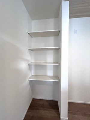 ���[�@���p���g���[���o�Ԃ̏��Ȃ��L�b�`���Ɠd��A�����₨�āA�H���̔��~�Ȃǂ������Ղ���[��U�炩�肪���ȃL�b�`�����������肳���Ă������������[�X�y�[�X�ł��I