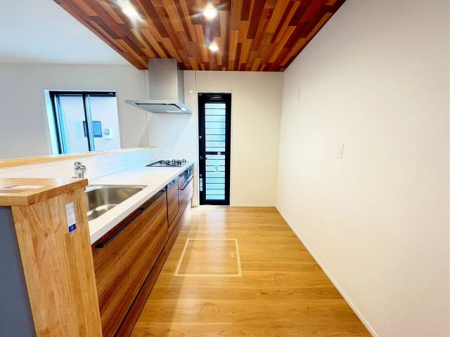 �L�b�`���@�q1�����r���L�b�`����