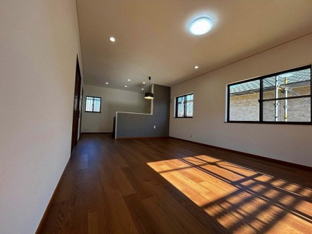 ���r���O�@�����r���O��