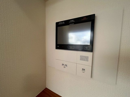 ���̑����ρ@�n�b�L���Ɖf�郂�j�^�[�t���ŗ��K�҂����O�Ɋm�F�ł��܂���