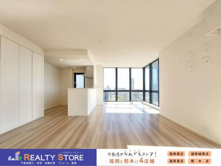 ���r���O�@�y�����̋�ԁz���r���O�͉Ƒ��S���̏W�܂�e���̏�A���̏ꏊ��ʂ��ĉƑ��̊y������b���������Ă������ȃ��r���O�ł��ˁ�