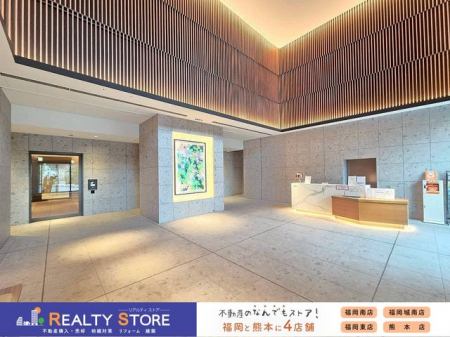 �G���g�����X�@�y�G���g�����X�z���R�������e�[�}�ɂ����f�G�ȃG���g�����X��