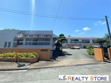 ���ӊ��@�F�{�s���c�ꏬ�w�Z �k��2���B 150m