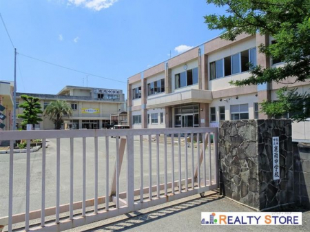 ���ӊ��@�F�{�s�����쒆�w�Z �k��32���B 2500m