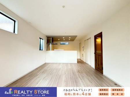 ���r���O�@�����r���O�������3�ʍ̌��̃��r���O��Ƌ�̔z�u�����₷�����݌v�ł���