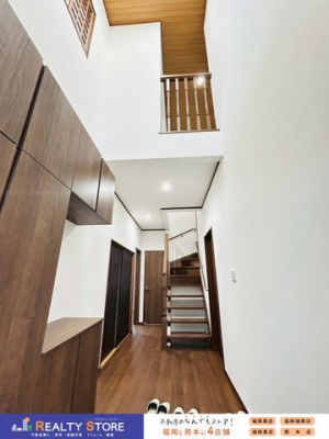 ���n�O�ώʐ^�@�������������֏㕔���������̗p�����邭�J���I�Ȍ��ւ����������o�}�����Ă���܂���