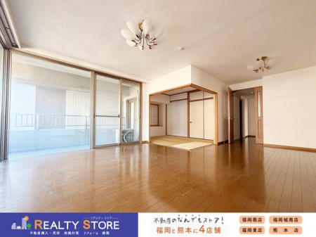 ���r���O�@�y�����̋�ԁz���r���O�͉Ƒ��S���̏W�܂�e���̏�A���̏ꏊ��ʂ��ĉƑ��̊y������b���������Ă������ȃ��r���O�ł��ˁ�