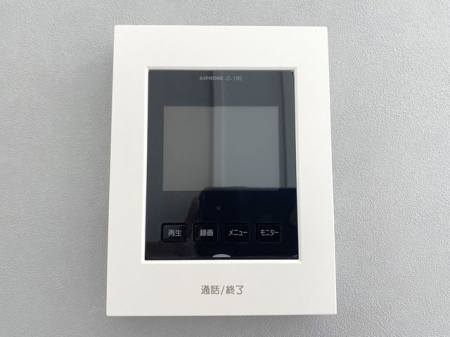 ���̑����ρ@���s�u���j�^�[�t�C���^�[�z�����K��҂��摜�Ɖ����Ŋm�F�ł���A�h�Ɛ��ɗD�ꂽ���S�̃V�X�e����X�b�L���Ƃ����f�U�C���ŁA�ȒP�ɑ��삵�Ă��������܂���