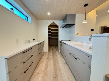 �L�b�`���@���L�b�`�����J�b�v�{�[�h�t���̃X�b�L���Ƃ����������ȃL�b�`����