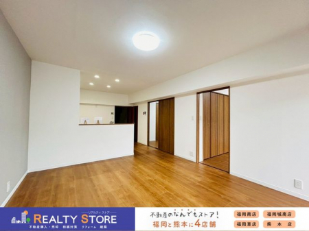 ���r���O�@�����r���O��������̃��r���O��Ƌ�̔z�u�����₷�����݌v�ł���