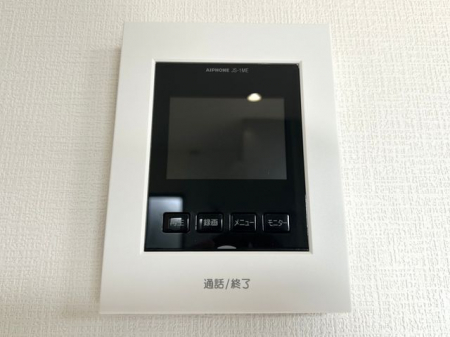 ���̑����ρ@���s�u���j�^�[�t�C���^�[�z�����K��҂��摜�Ɖ����Ŋm�F�ł���A�h�Ɛ��ɗD�ꂽ���S�̃V�X�e����X�b�L���Ƃ����f�U�C���ŁA�ȒP�ɑ��삵�Ă��������܂���