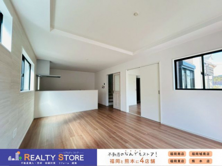 ���r���O�@�����r���O�������3�ʍ̌��̃��r���O��Ƌ�̔z�u�����₷�����݌v�ł���