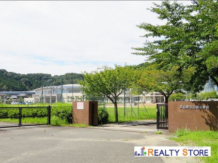 ���ӊ��@�v�R�����R�c���w�Z �k��17���B 1300m