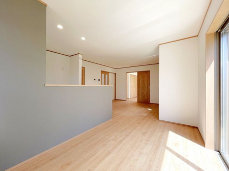 ���r���O�@�����r���O�����r���O���ƃ_�C�j���O���A�����Ďg���₷���Ԏ��ł���