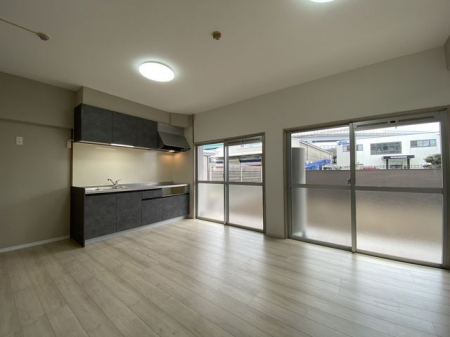 ���r���O�@�����r���O��