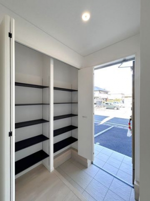 ���ց@���V���[�Y�{�b�N�X���������߂̂ł���֗��ȉ��I�t����U�炩�肪���Ȍ��ւ��X�b�L���Еt���܂���