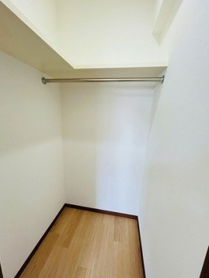 ���[�@���E�H�[�N�C���N���[�[�b�g��