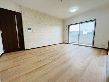 ���r���O�@�����r���O��