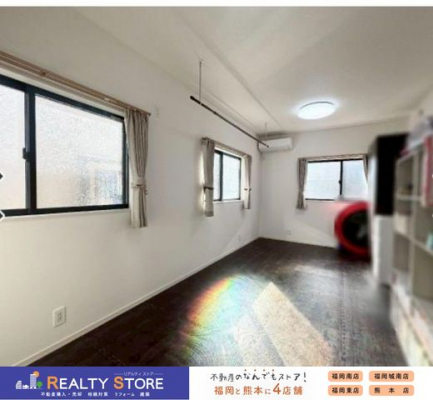 ���̑����ρ@2�ʍ̌��̖��邢��������