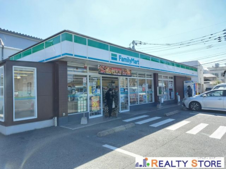 ���ӊ��@�t�@�~���[�}�[�g����R�c�X �k��3���B 200m