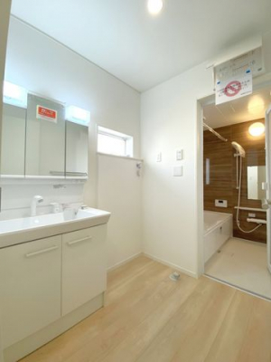 ���ʑ�E���ʏ��@�����ʒE�ߎ�����Ƃ�̂���L���̐��ʒE�ߎ������ʑ�͎g������̗ǂ��O�ʋ��d�l�􋾗��ɂ����[�X�y�[�X�������芮����