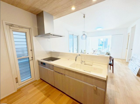 �L�b�`���@�L���V���N�Ő􂢕����]�T�̃X�y�[�X�􂨗�������������ׂ�ł���ΖʃL�b�`���͂����ł��ˁ�