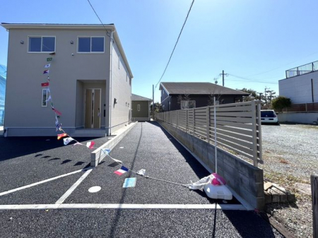 �@�����ԃX�y�[�X������3��\��