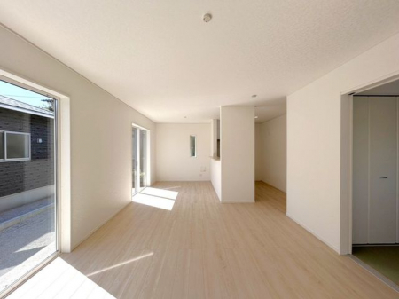 ���r���O�@�����r���O�����邭�J���I�ȃ��r���O�_�C�j���O��Ƒ����������߂������Ԃł���