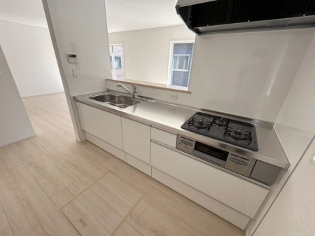 �L�b�`���@���L�b�`�����������[�t���ŕ֗��ȃL�b�`���B�H�i�̃X�g�b�N���[�ɂ��𗧂��܂���