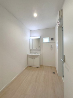 ���ʑ�E���ʏ��@�����ʒE�ߎ�����Ƃ�̂���L���̐��ʒE�ߎ������ʑ�͎g������̗ǂ��O�ʋ��d�l�􋾗��ɂ����[�X�y�[�X�������芮����