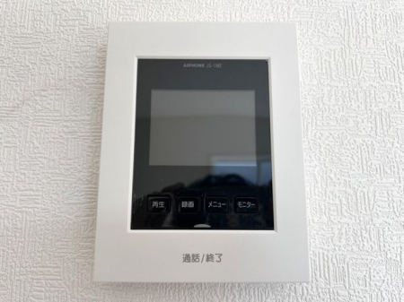 ���̑����ρ@���s�u���j�^�[�t�C���^�[�z�����K��҂��摜�Ɖ����Ŋm�F�ł���A�h�Ɛ��ɗD�ꂽ���S�̃V�X�e����X�b�L���Ƃ����f�U�C���ŁA�ȒP�ɑ��삵�Ă��������܂���