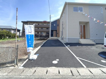 �@�����ԃX�y�[�X������3��\��