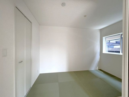 ���̑����ρ@���a�����₳������̍���ɕ�܂��a���B�Ƒ��̂��났�X�y�[�X�Ƃ��Ă����􂵂܂���