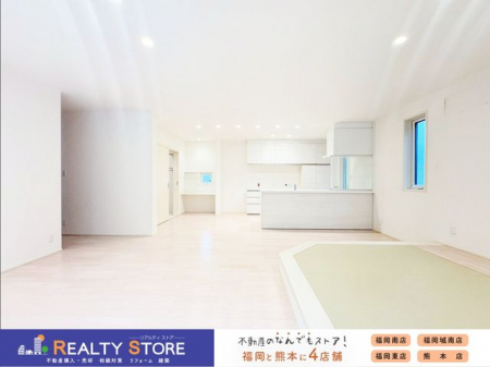 ���r���O�@�i�`�������J���[�̃t���[�����O���������𖾂邭���o���Ă���܂���