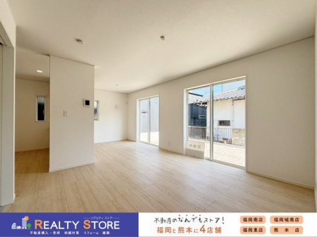 ���r���O�@16���̂�Ƃ��ԁ�i�`�������J���[�̃t���[�����O�������𖾂邭���Ă���܂���