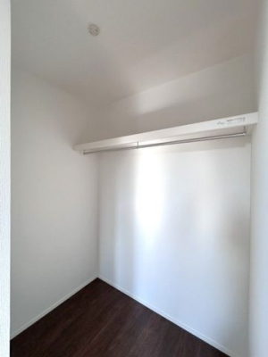 ���[�@���N���[�[�b�g�i�m��B�j���I�����Ă���̂ŃX�y�[�X�𖳑ʂɂ��邱�ƂȂ������Ղ���[���������܂���