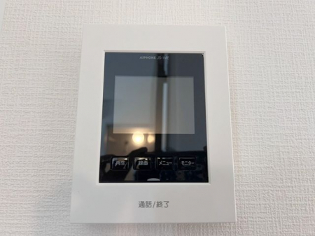 ���̑����ρ@���s�u���j�^�[�t�C���^�[�z�����K��҂��摜�Ɖ����Ŋm�F�ł���A�h�Ɛ��ɗD�ꂽ���S�̃V�X�e����X�b�L���Ƃ����f�U�C���ŁA�ȒP�ɑ��삵�Ă��������܂���